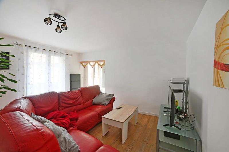 Appartement - 143 m² - 5 pièces