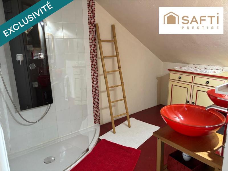 Maison - 198 m² - 13 pièces