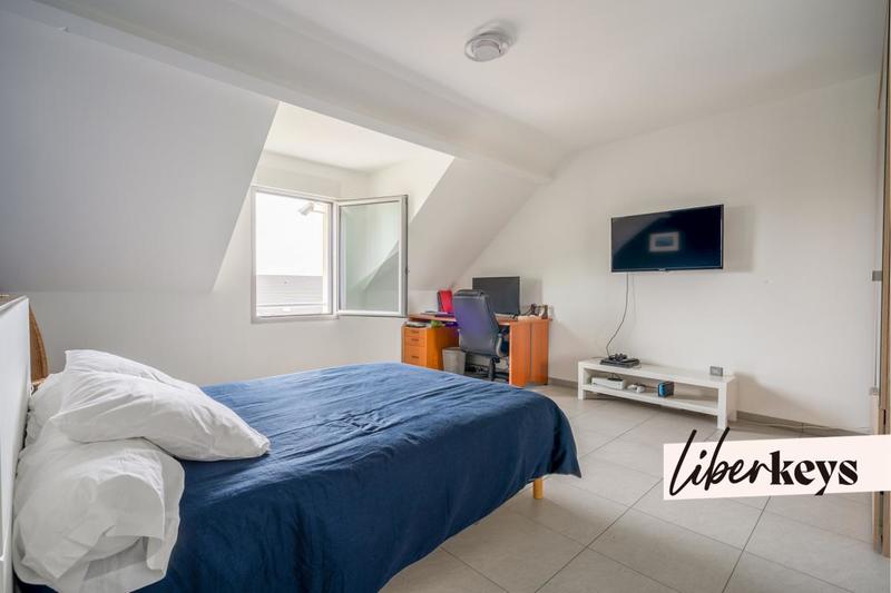 Maison - 210 m² - 7 pièces