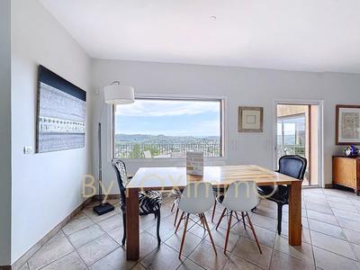 Villa - 172 m² - 5 pièces