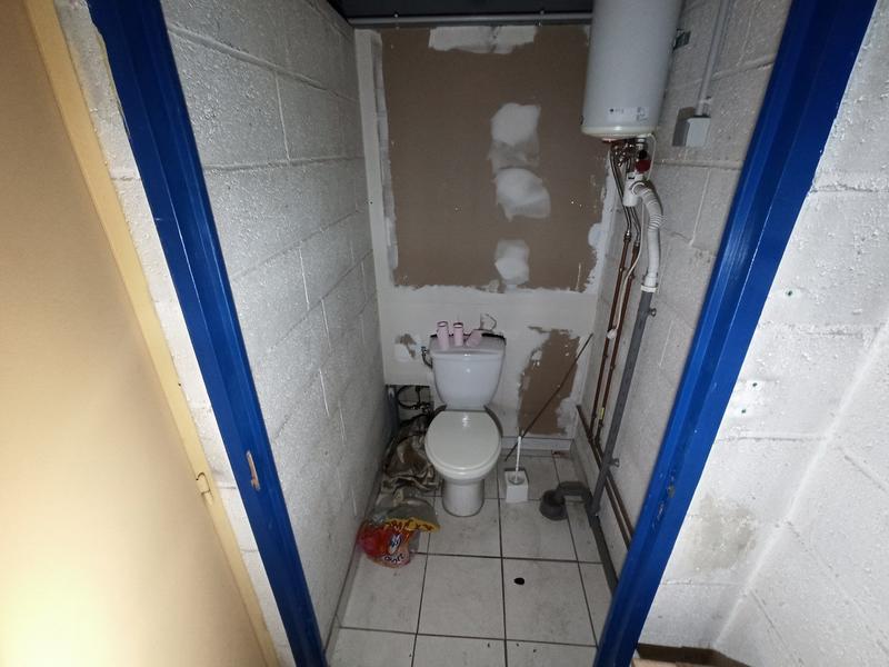 Local commercial - 325 m²