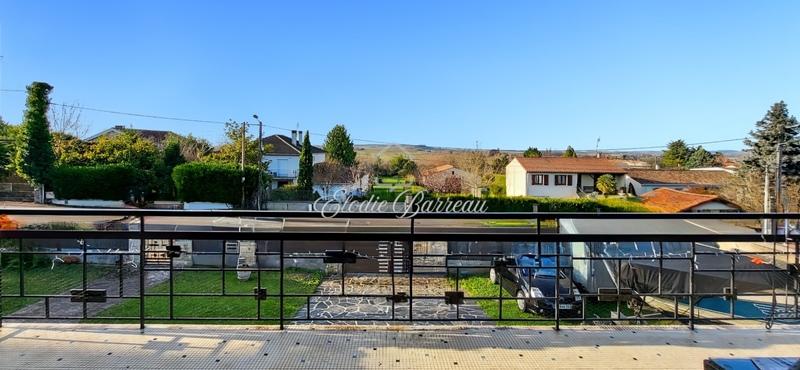 Maison - 225 m² - 10 pièces