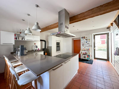 Maison - 186 m² - 6 pièces