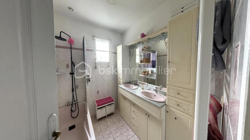 Maison traditionnelle - 99 m² - 4 pièces