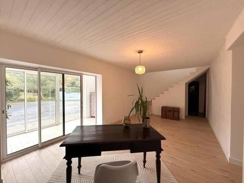 Maison - 181 m² - 8 pièces