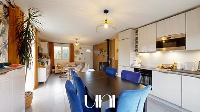 Maison - 86 m² - 4 pièces