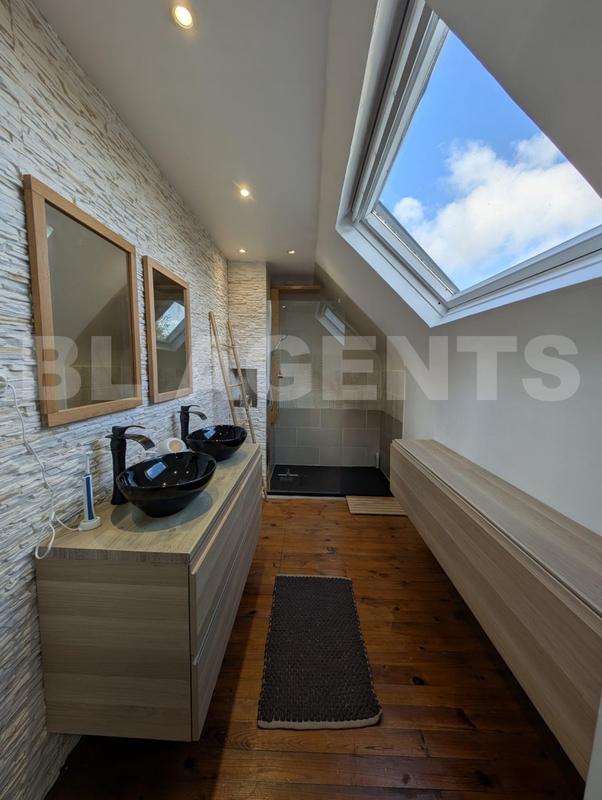 Maison - 105 m² - 5 pièces