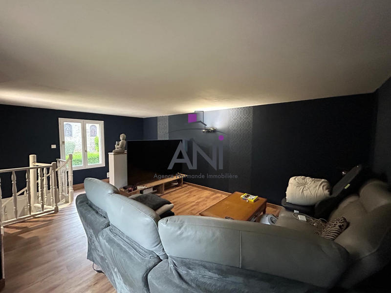 Maison - 217 m² - 7 pièces