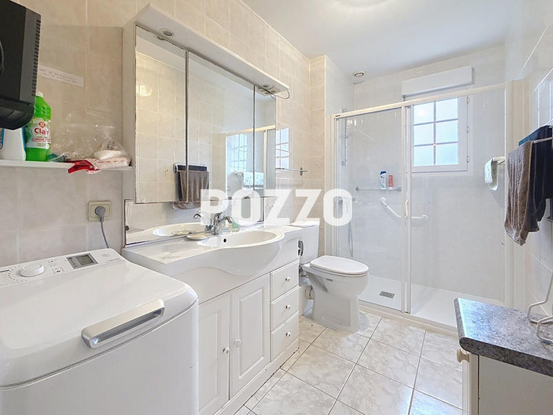 Maison - 99 m² - 5 pièces