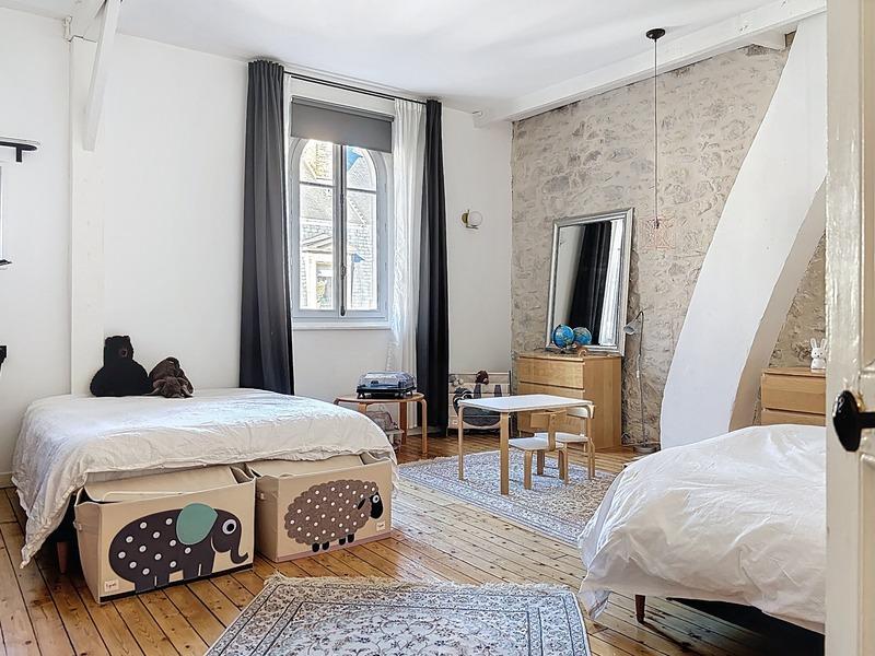 Maison de ville - 245 m² - 8 pièces