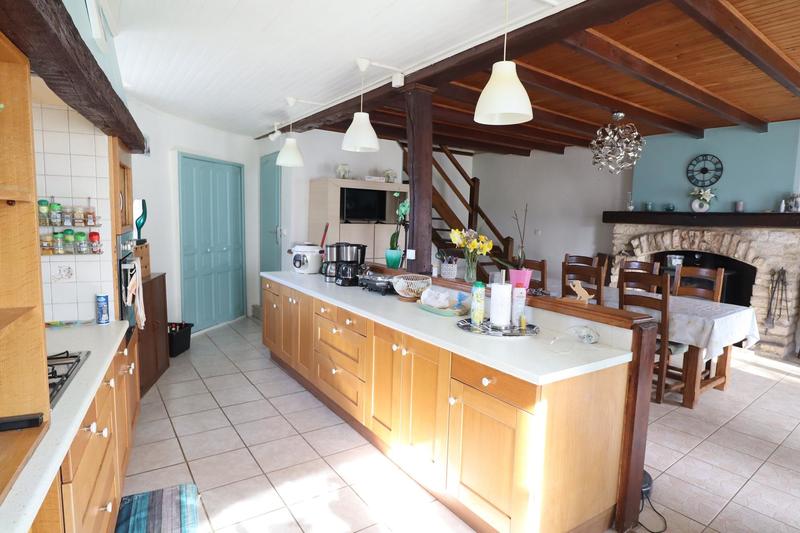 Maison - 207 m² - 7 pièces