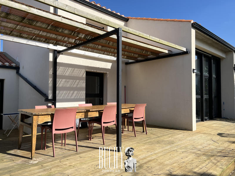 Maison - 190 m² - 6 pièces