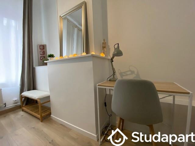 Chambre - 12 m² - 1 pièce