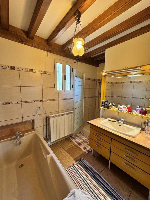 Maison - 260 m² - 5 pièces