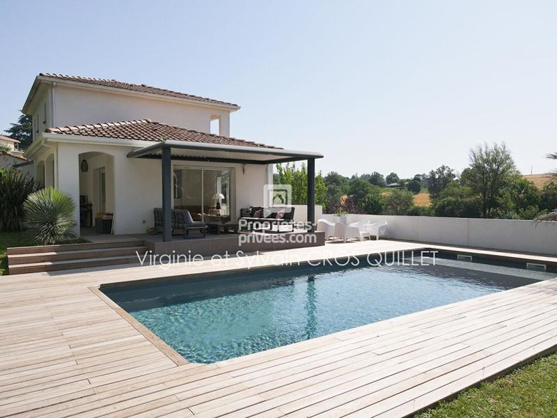 Maison - 188 m² - 7 pièces