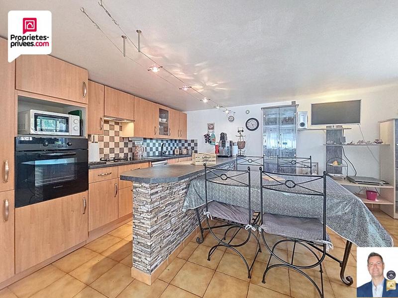 Villa - 183 m² - 6 pièces