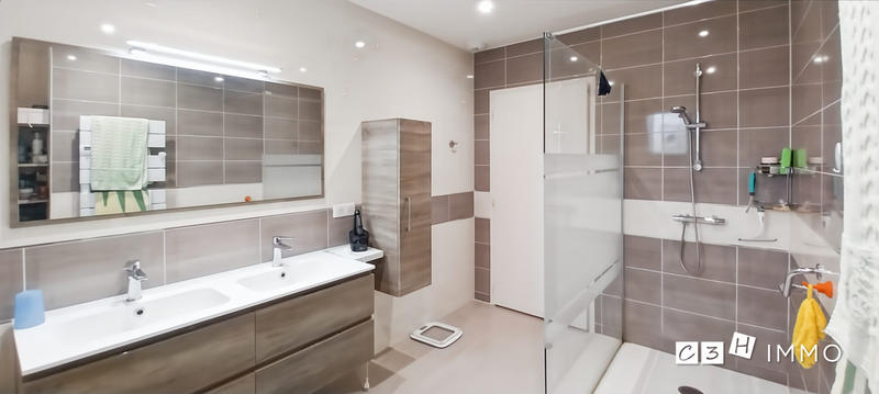 Maison - 165 m² - 5 pièces