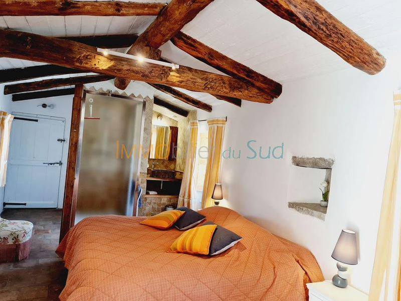 Mas - 280 m² - 13 pièces