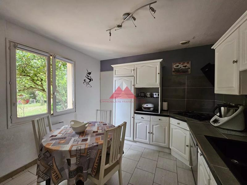 Maison - 98 m² - 5 pièces