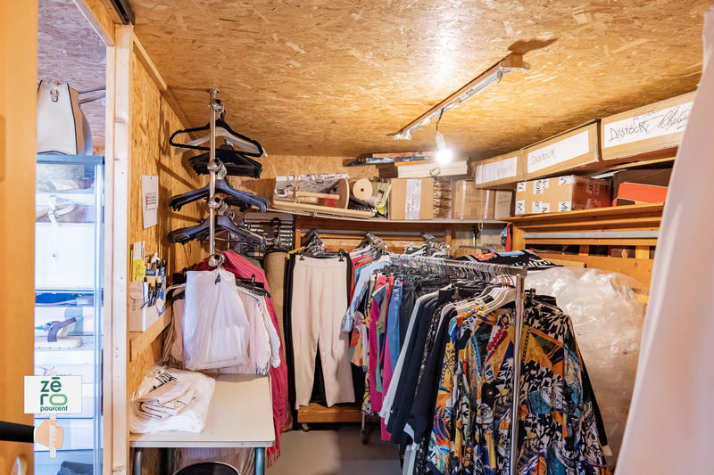 Fonds de commerce - Magasins - 150 m²