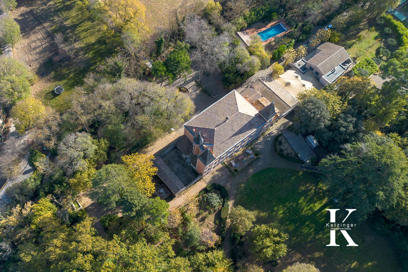 Château - 1 450 m² - 28 pièces