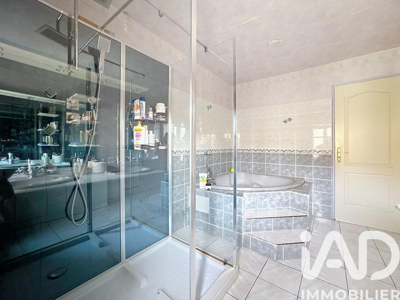 Maison de village - 186 m² - 6 pièces