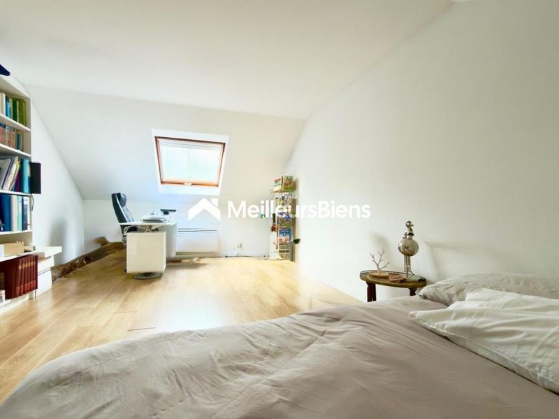 Maison - 197 m² - 8 pièces