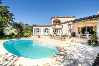 Villa - 140 m² - 5 pièces