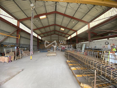 Local commercial - 840 m²