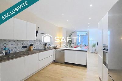 Maison - 171 m² - 8 pièces