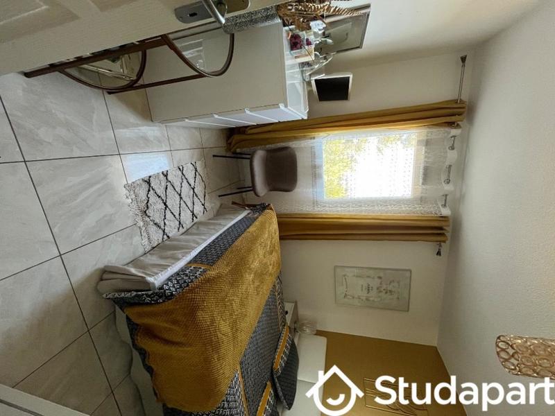 Chambre - 16 m² - 1 pièce