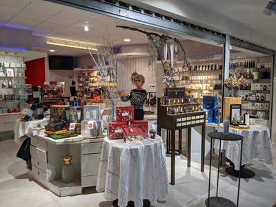 Paris Parfums  - parfumerie et institut de beauté