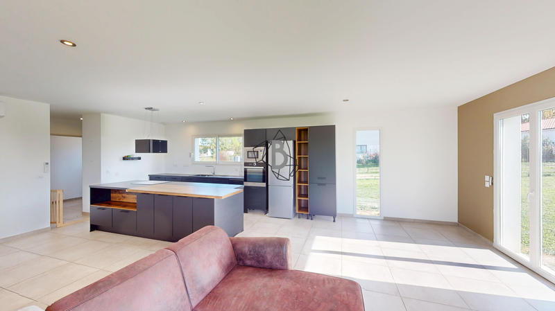 Maison - 100 m² - 4 pièces