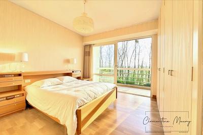 Maison - 200 m² - 7 pièces