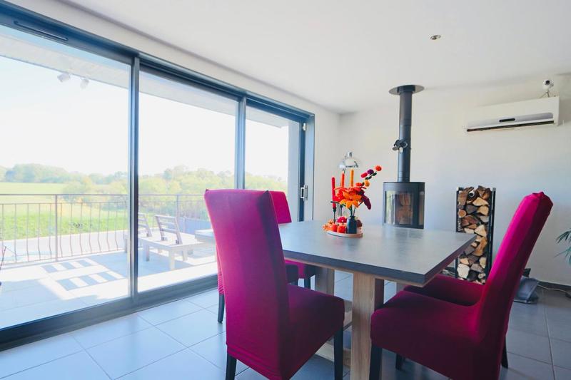 Maison - 210 m² - 7 pièces