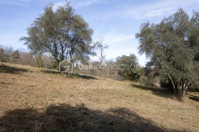 Terrain constructible - 2 094 m²