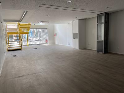 Local commercial - 230 m² - 2 pièces