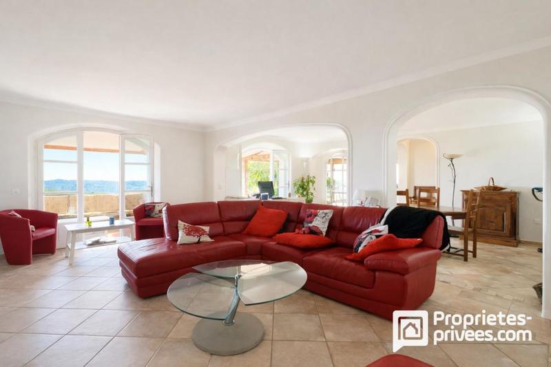 Maison - 214 m² - 6 pièces