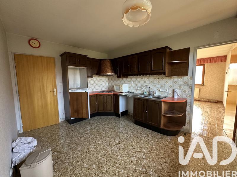 Maison - 218 m² - 7 pièces