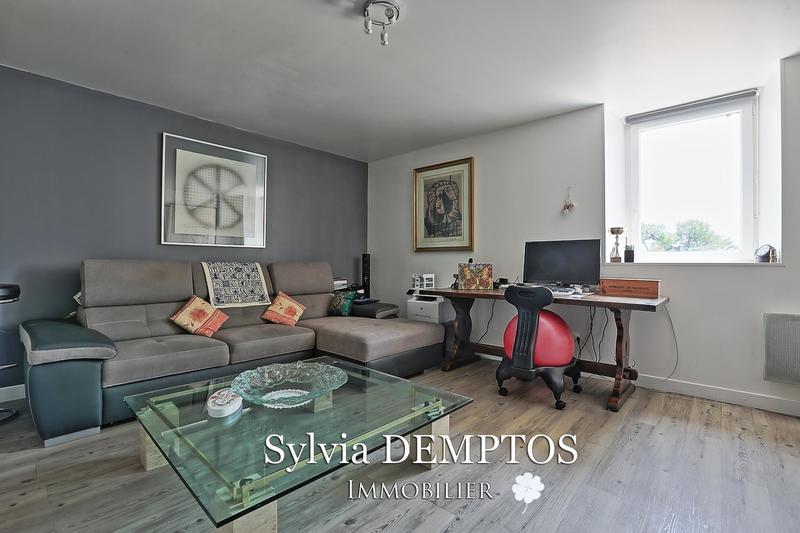 Maison - 350 m² - 10 pièces