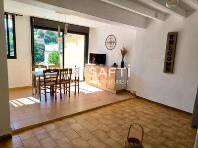 Maison - 197 m² - 6 pièces