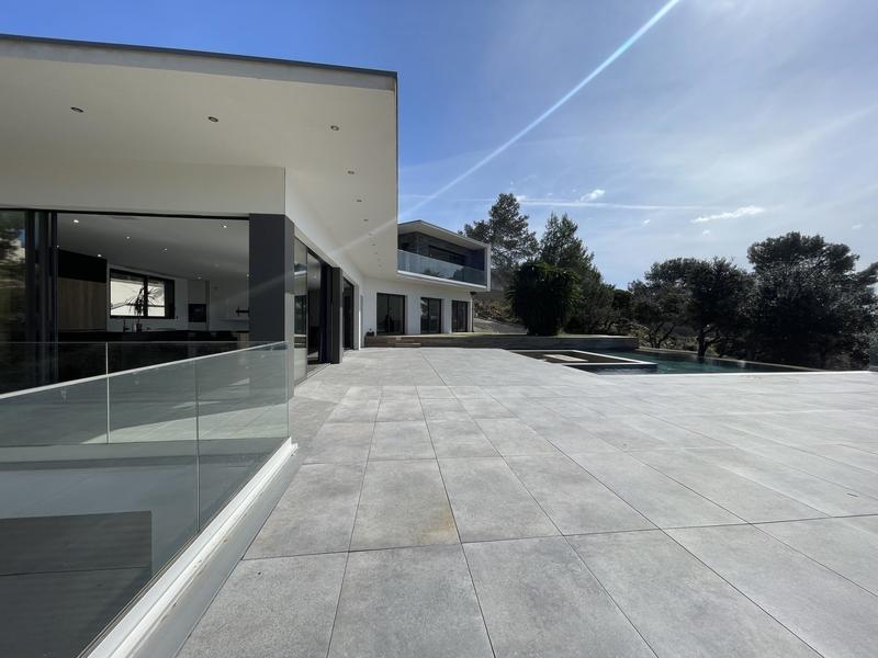 Maison contemporaine - 186 m² - 5 pièces