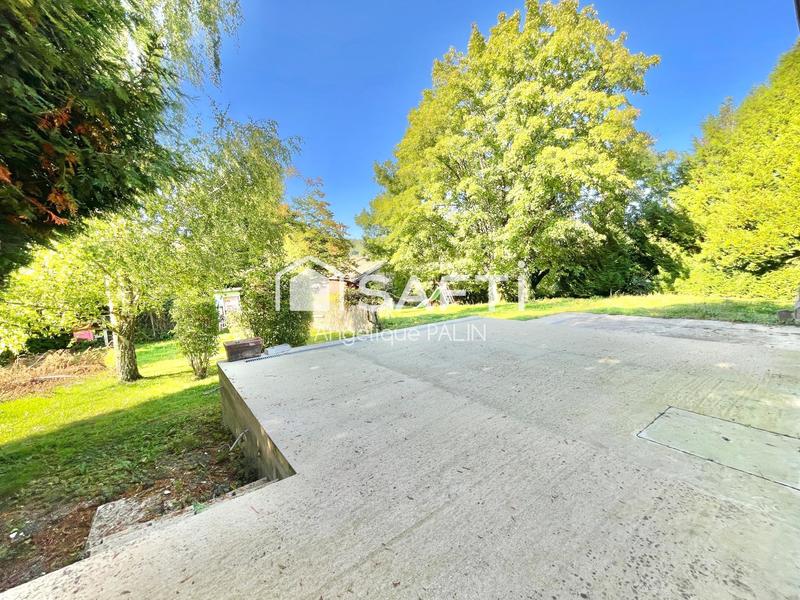 Maison - 236 m² - 8 pièces