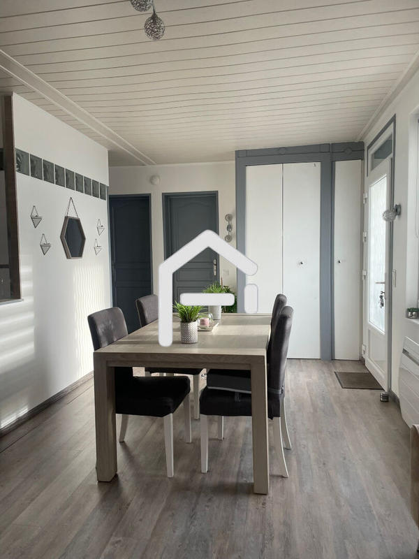 Maison - 83 m² - 4 pièces