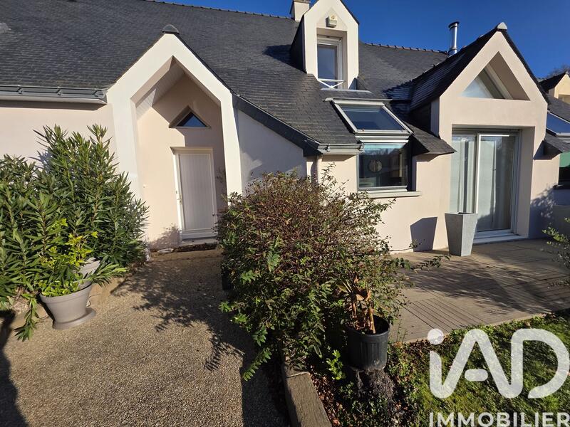 Maison - 175 m² - 8 pièces