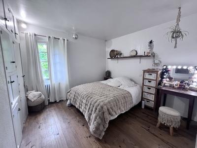 Maison traditionnelle - 181 m² - 15 pièces