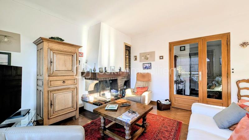 Maison - 153 m² - 7 pièces
