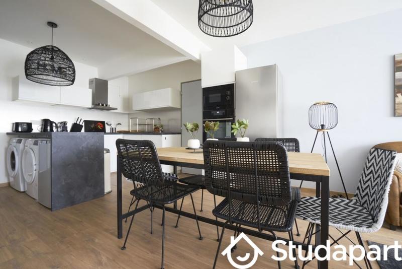 Chambre - 13 m² - 1 pièce