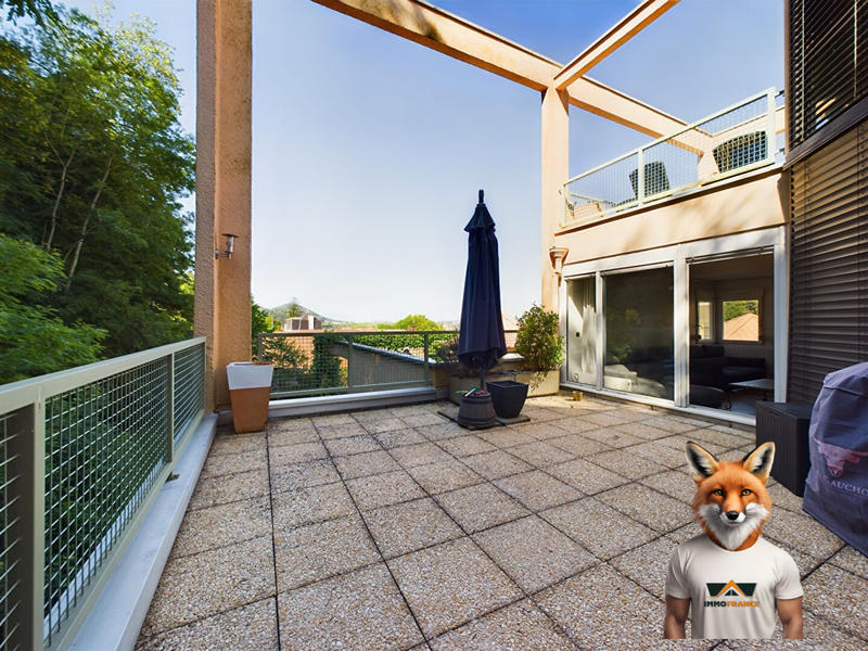 Appartement - 160 m² - 5 pièces