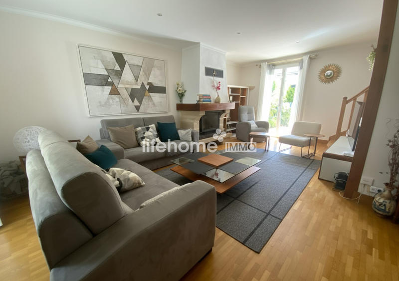 Maison - 160 m² - 6 pièces